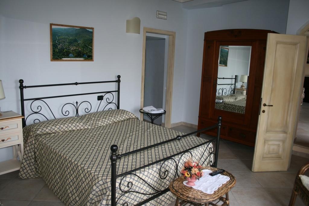 Casa Vacanze San Francesco Bagni San Filippo Szoba fotó